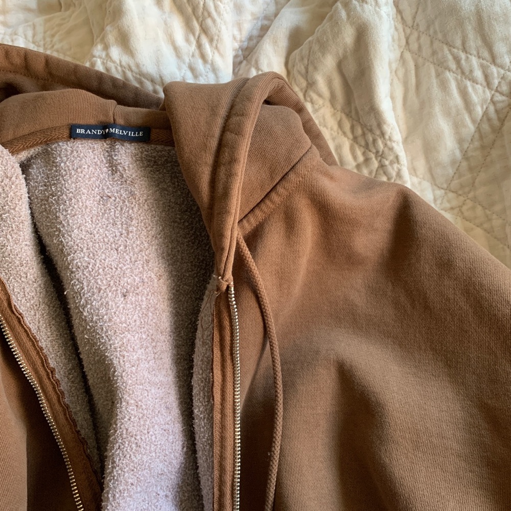 brandy melville (DO NOT BUY)